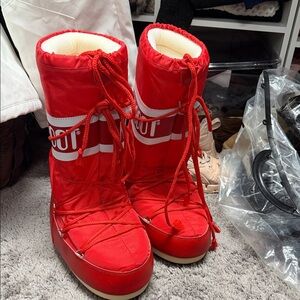 Moon Boot Women's Bright Red Winter Boots